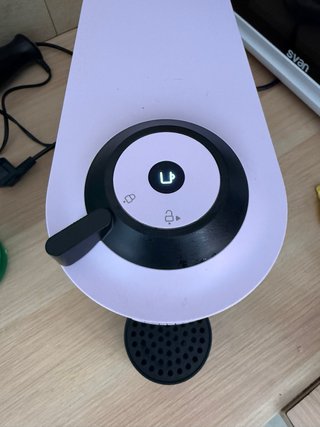 Cafetera Nespresso Vertuo Lila