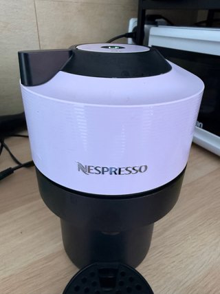 Cafetera Nespresso Vertuo Lila