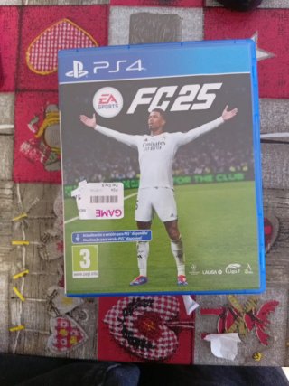 Giochi PS4 (PlayStation 4) FIFA e Far Cry