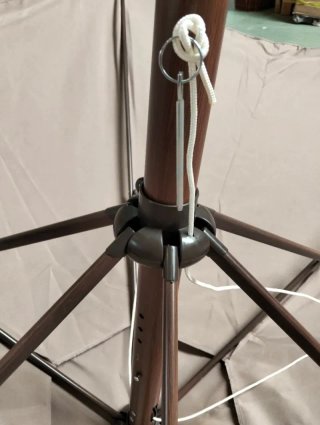 Parasol de aluminio imitación madera con toldo 3m
