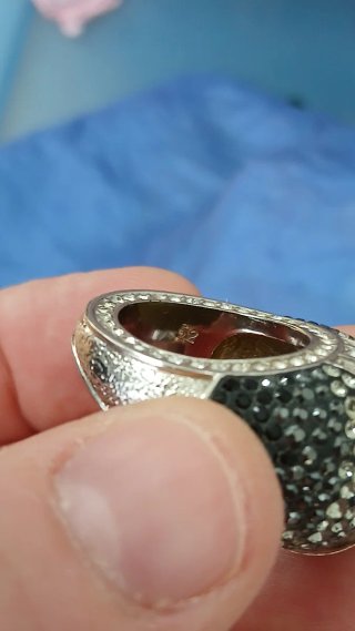 Gran Anillo Swarovski Teodora Negro y Plateado
