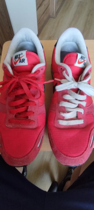 Zapatillas Nike Air Rojas y Blancas