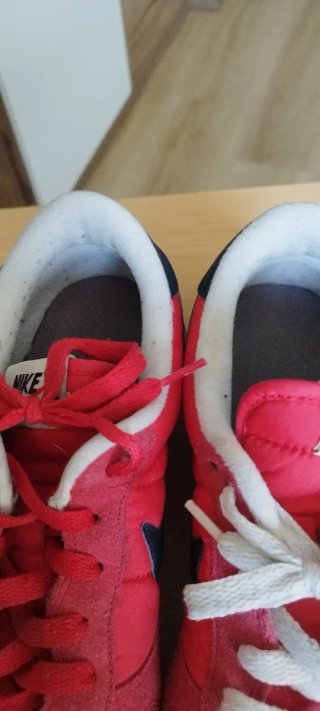 Zapatillas Nike Air Rojas y Blancas