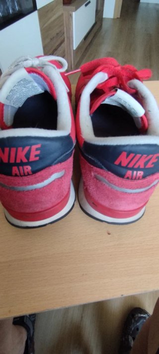 Zapatillas Nike Air Rojas y Blancas