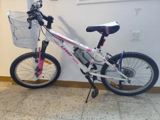 Bicicleta niña blanca y rosa
