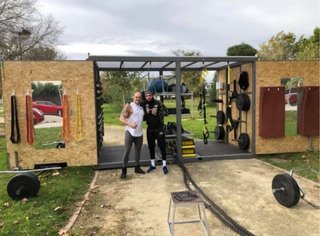 Estructura Gimnasio Exterior con Equipamiento