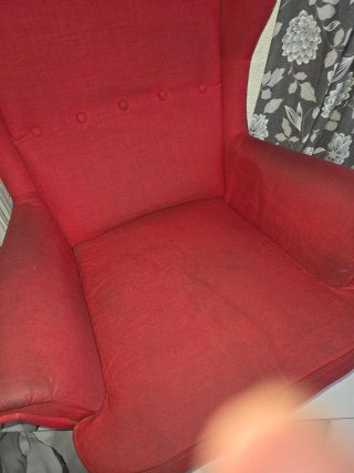 Poltrona in tessuto rosso Ikea