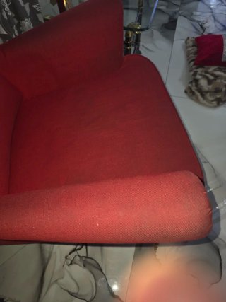 Poltrona in tessuto rosso Ikea