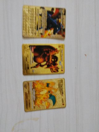 Cartas Pokémon Doradas Falsas