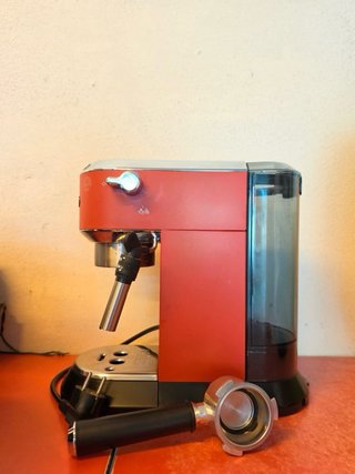Cafetera DeLonghi Roja