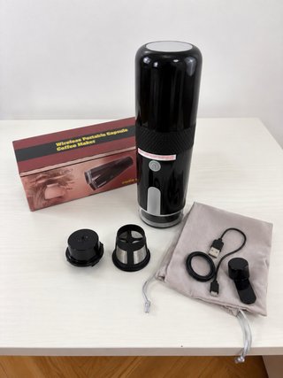 Cafetera Portátil Eléctrica Negra