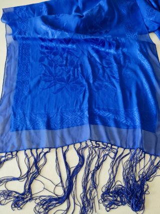 Foulard scialle blu velato leggero