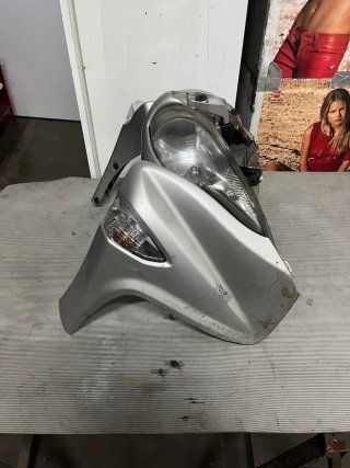 Frontal Suzuki Burgman 125 200