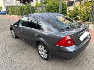 Ford Mondeo 2004 tel 666217952