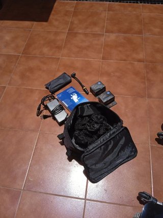Silla de ruedas eléctrica negra