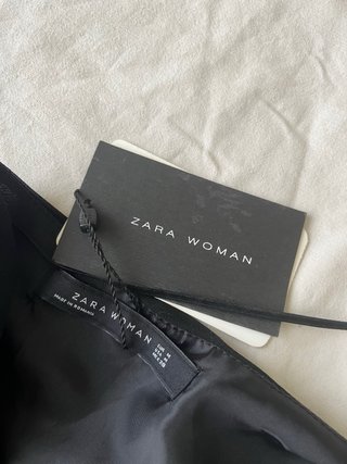 Vestido Zara volantes negro talla M