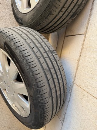 Llantas Renault Scenic con neumáticos