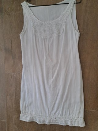 Vestido blanco estilo ibicenco