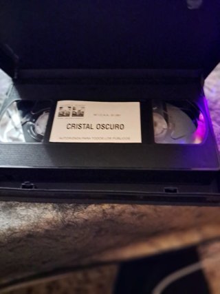 VHS Cristal Oscuro (Español)