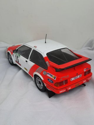 Maqueta Ford Sierra Cosworth Sainz 1/18 Altaya