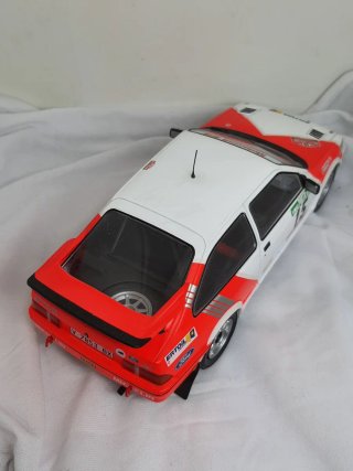 Maqueta Ford Sierra Cosworth Sainz 1/18 Altaya