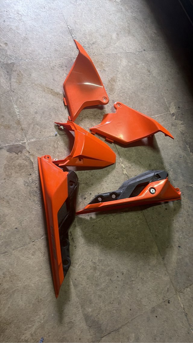 Plásticos traseros KTM Naranja