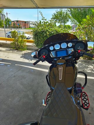 Harley Davidson Street Glide Special.