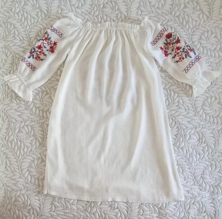Blusa blanca bordada