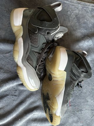 Zapatillas Jordan Mujer Gris y Blanco