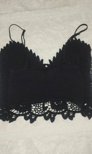 Top encaje negro Stradivarius