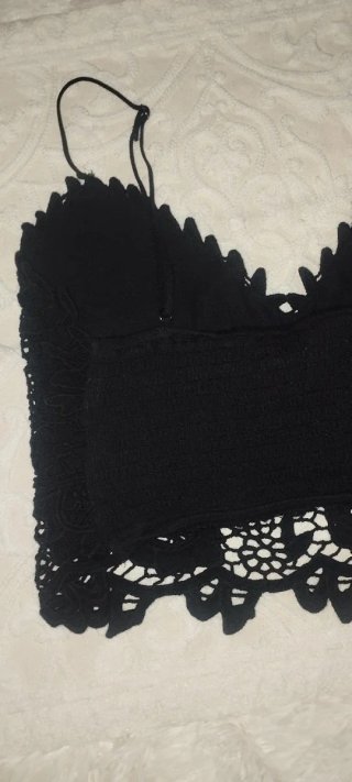Top encaje negro Stradivarius