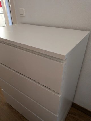 Cómoda de 4 cajones Ikea