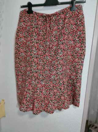 Falda floral talla 44