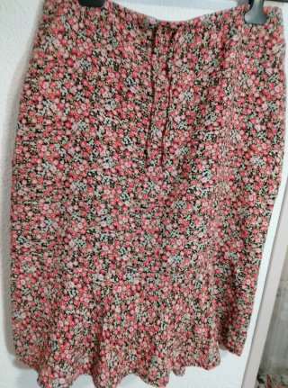 Falda floral talla 44
