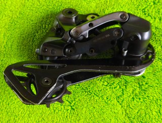 Mini grupo Shimano Ultegra DI2 12v