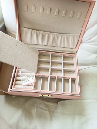 Joyero mediano 3 niveles rosa y beige
