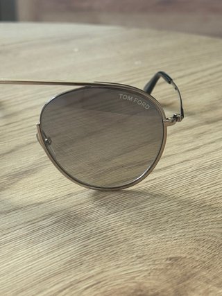 Gafas de sol Tom Ford doradas y grises