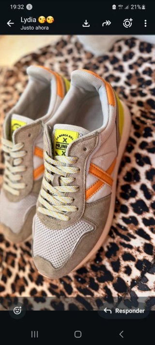 Zapatillas Munich beige y naranja