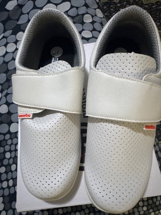 Zapatos de trabajo Morbo blancos mujer