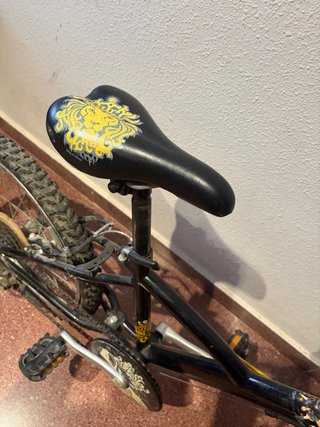 Bicicleta Btwin Negra y Amarilla