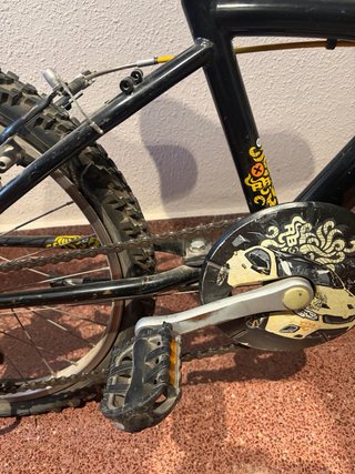 Bicicleta Btwin Negra y Amarilla