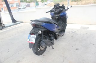 Moto Honda Forza 125 Color azul con poco uso