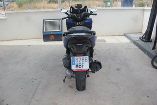 Moto Honda Forza 125 Color azul con poco uso