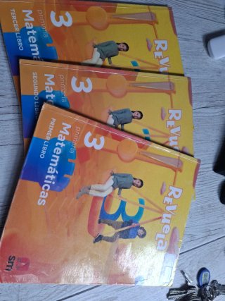Matemáticas Revuela trimestres. 3 primaria