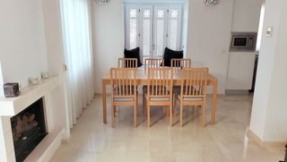 Casa adosada en alquiler en Nueva Andalucía centro en Marbella