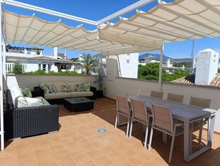 Ático en alquiler en Los Naranjos - Las Brisas en Marbella