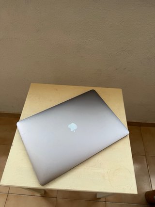 MacBook Pro 15” 2018 Intel Core i9 512 GB SSD