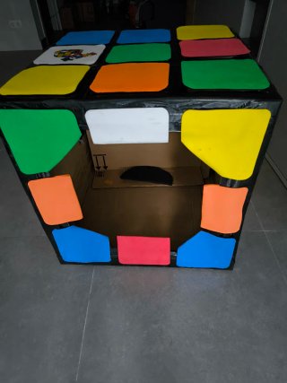 Disfraz Cubo Rubik Hecho a Mano