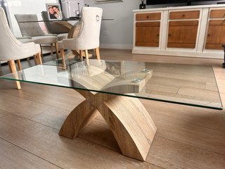 Mesa de centro cristal y madera