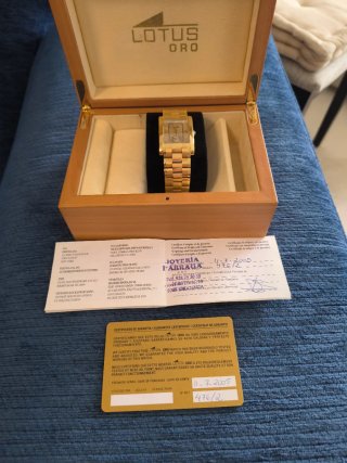 Reloj Lotus Oro hombre